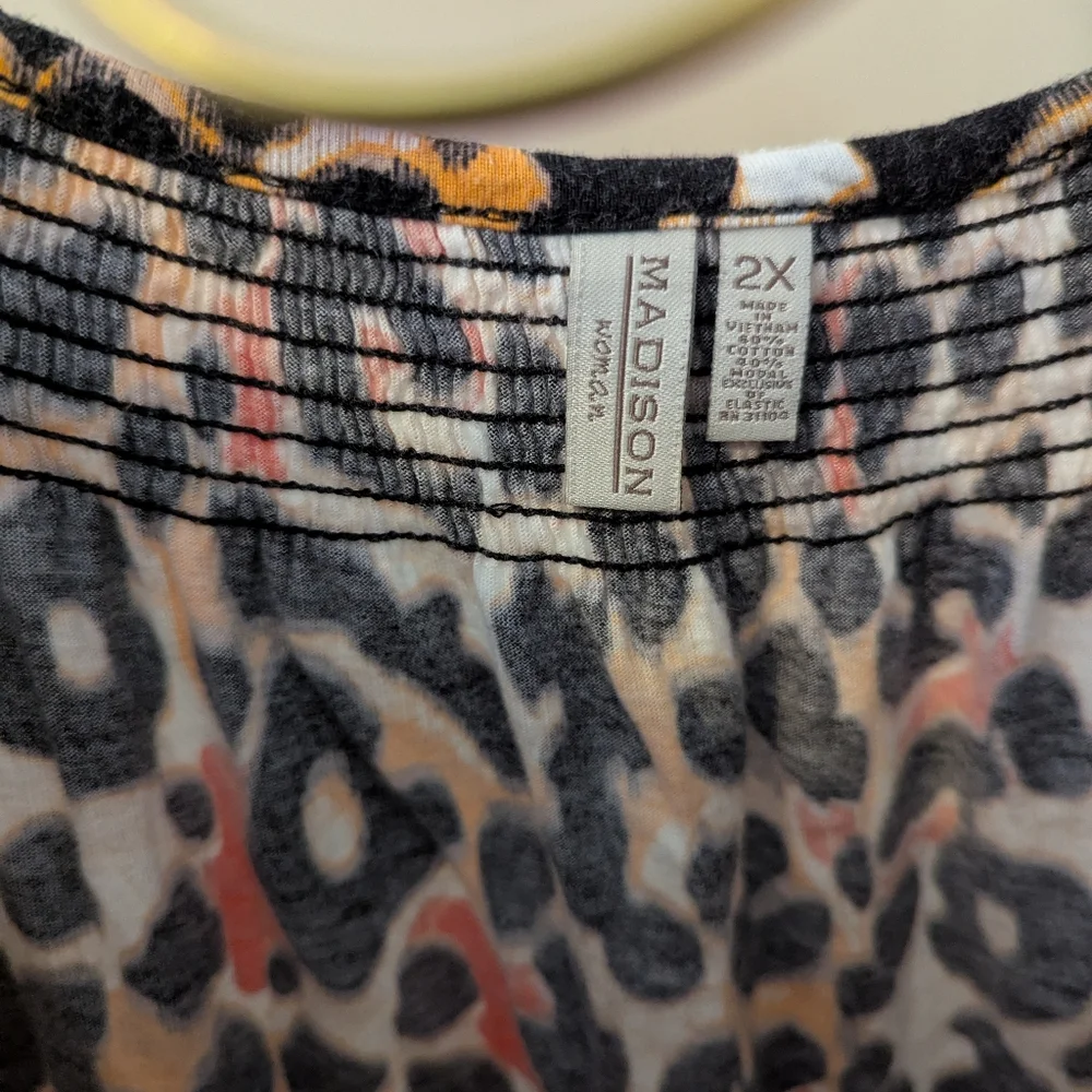 Madison Wild Patterned Blouse Plus - Picture 3 of 4
